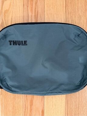 Thule Compression Packing Cube, Medium, Blue